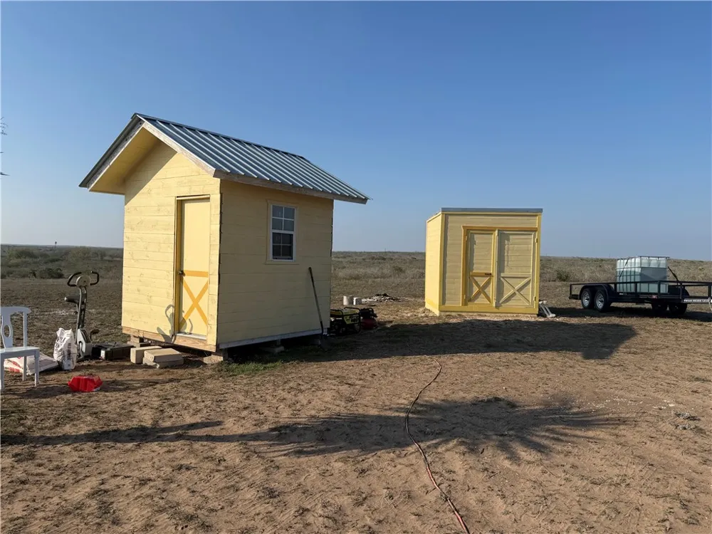 188 Quail Drive George West, TX 78022