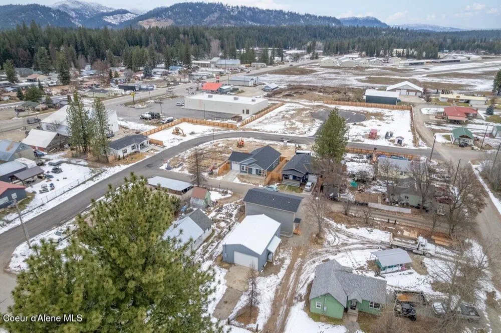 90 Finley Avenue Priest River, ID 83856