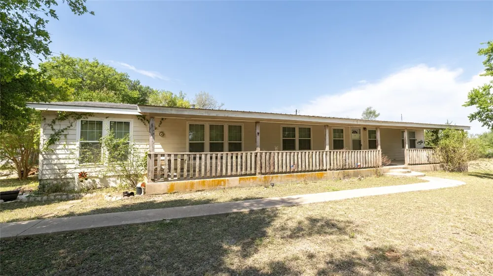 1400 Seminole Trail Dale, TX 78616