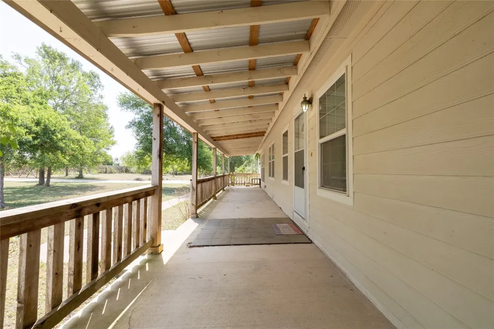 1400 Seminole Trail Dale, TX 78616