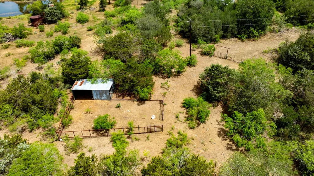 1400 Seminole Trail Dale, TX 78616
