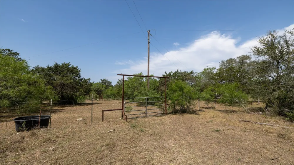 1400 Seminole Trail Dale, TX 78616