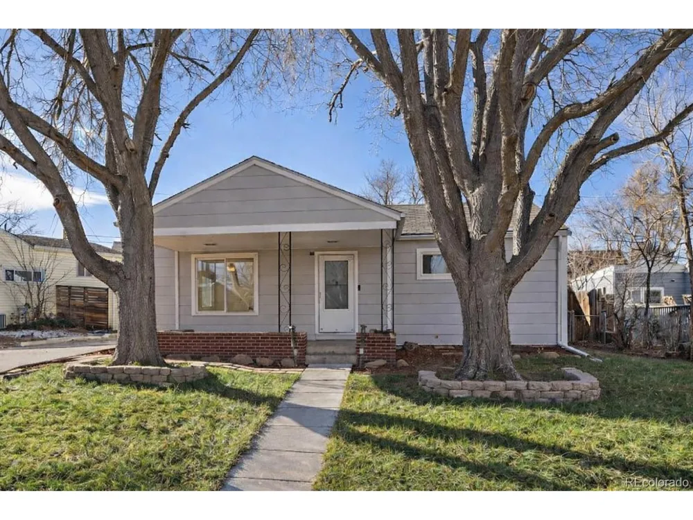 2691 S Hooker Street