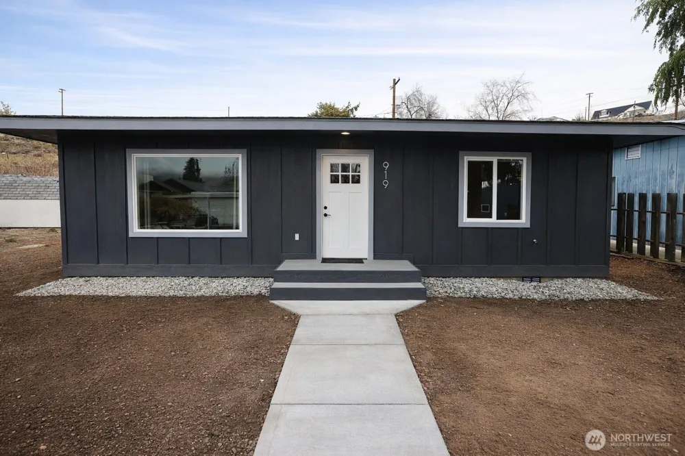 919 E Johnson Avenue