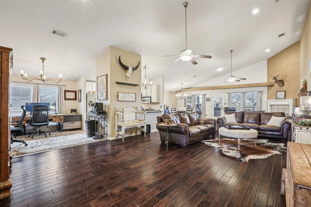 500 Leanna Woods Cove