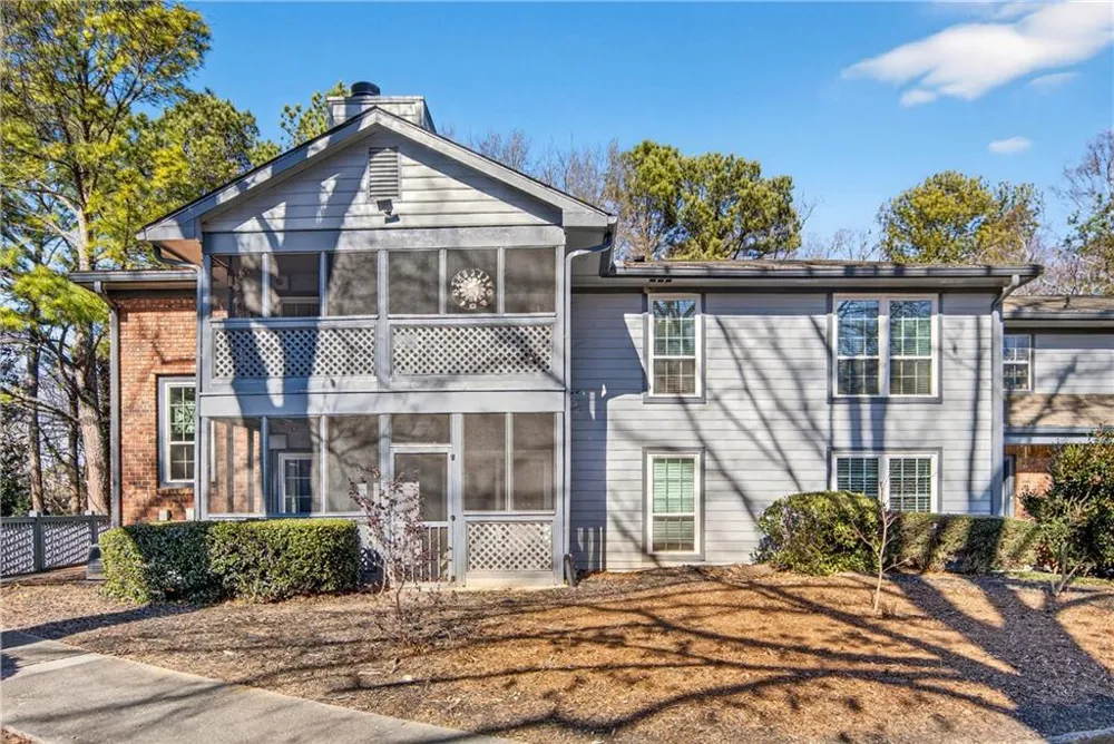 1138 Weatherstone Drive NE