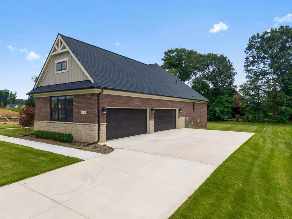 7376 Mulberry Drive Washington Township, MI 48095