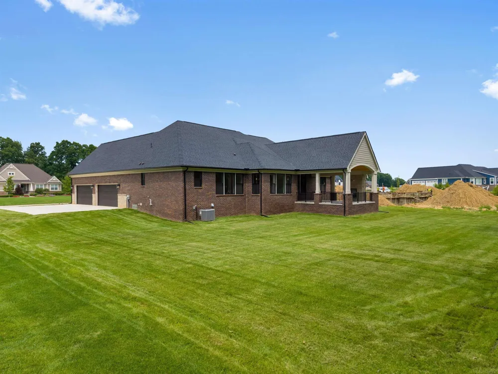 7376 Mulberry Drive Washington Township, MI 48095