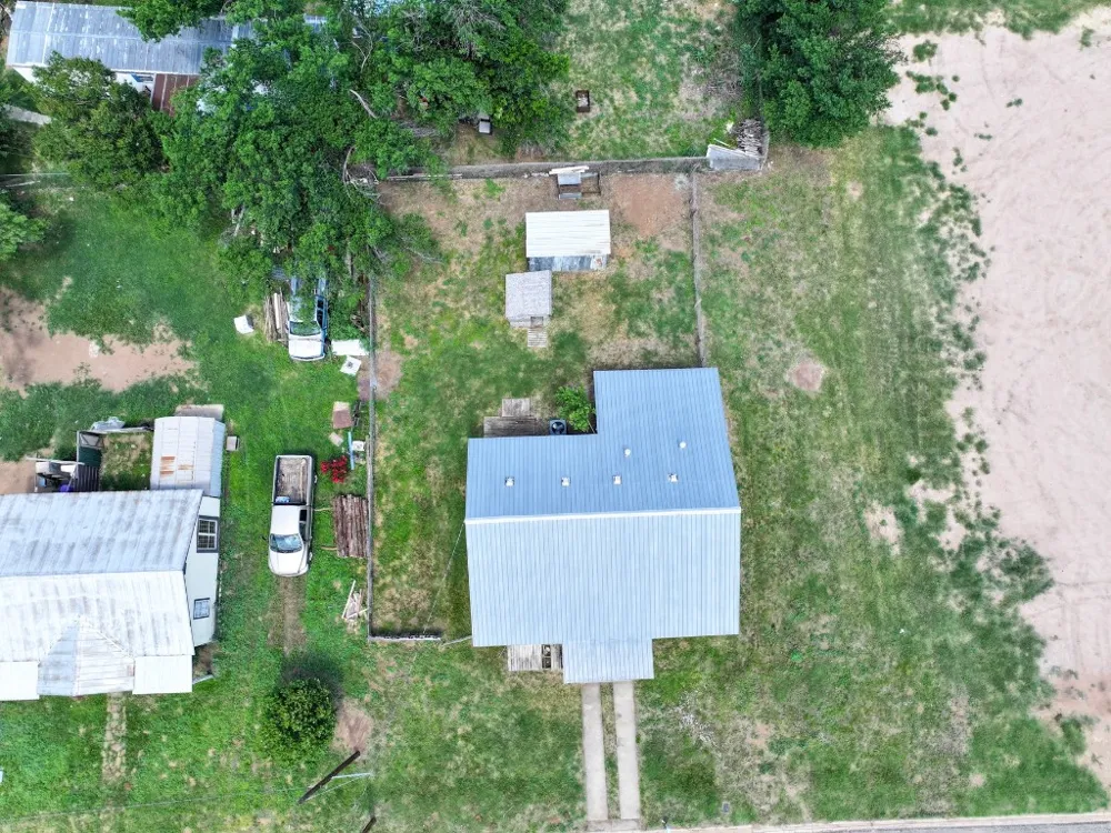 1004 Avon Avenue Llano, TX 78643