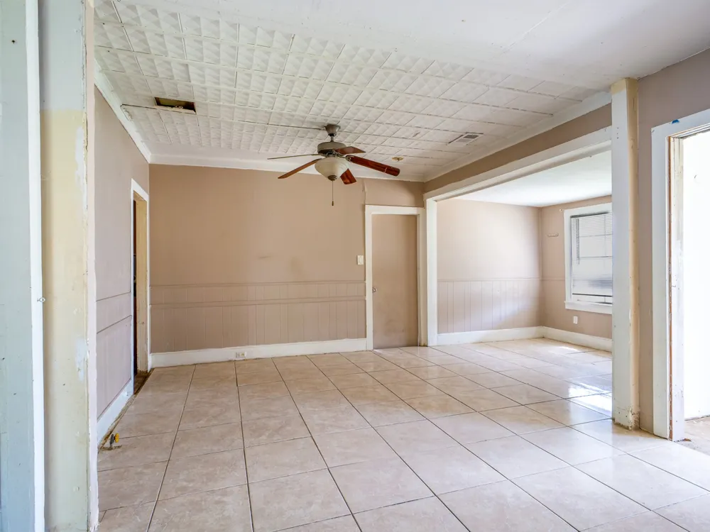 1004 Avon Avenue Llano, TX 78643