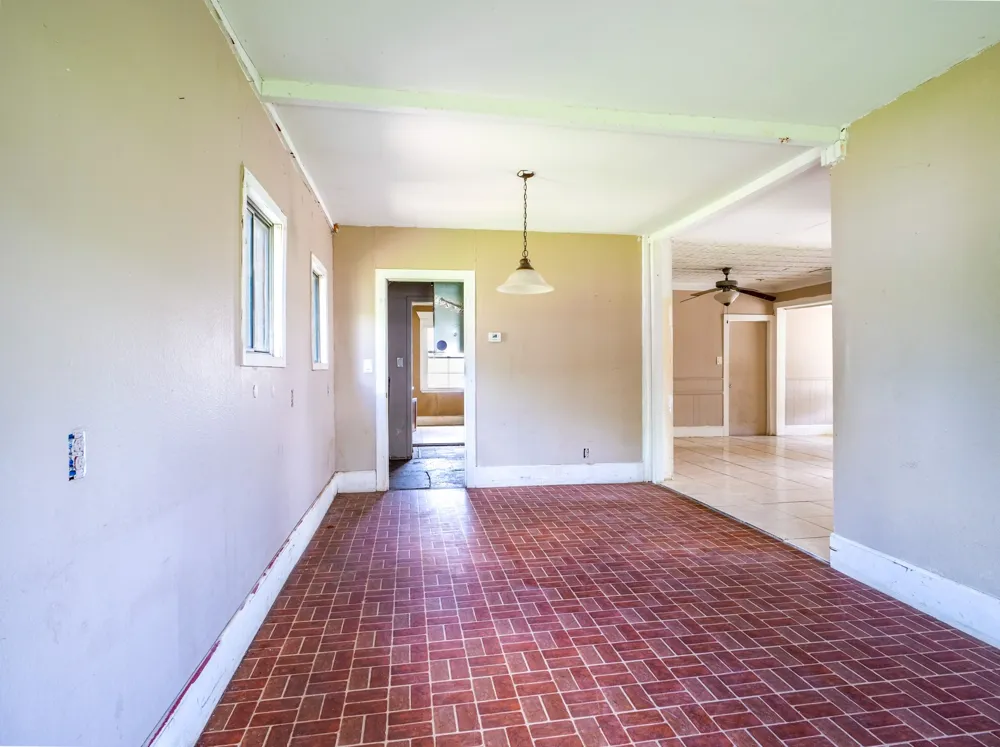 1004 Avon Avenue Llano, TX 78643