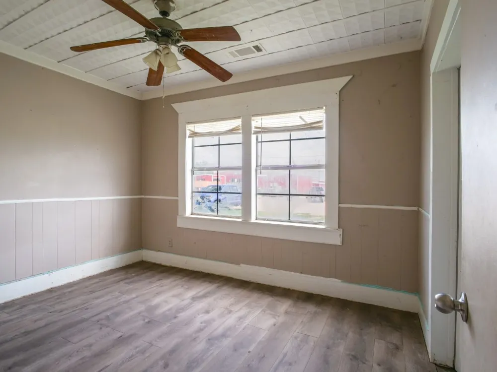 1004 Avon Avenue Llano, TX 78643