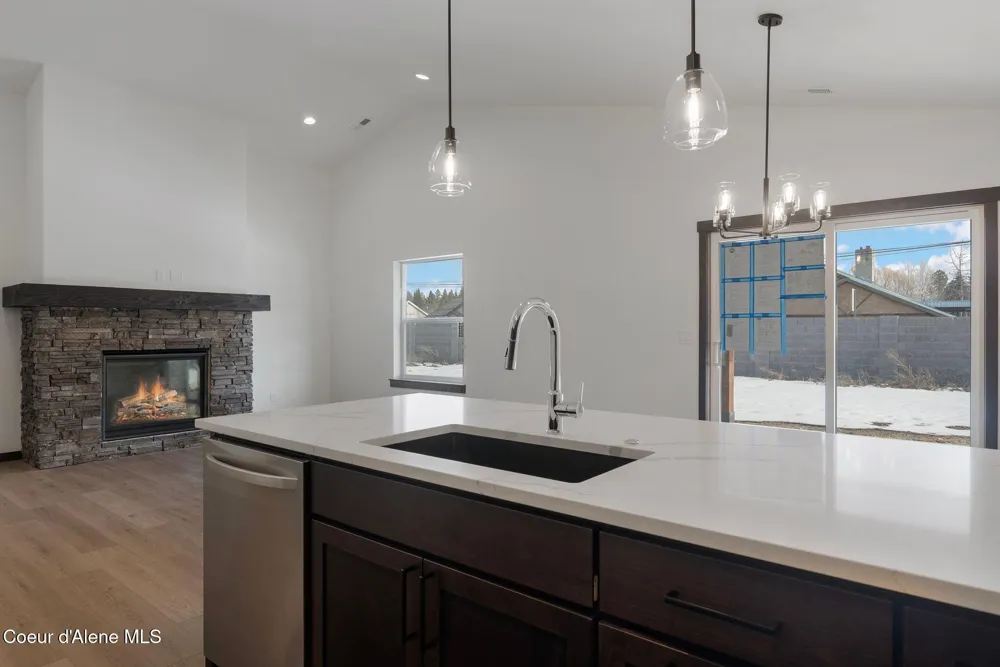 2238 Maverick Court Sandpoint, ID 83864