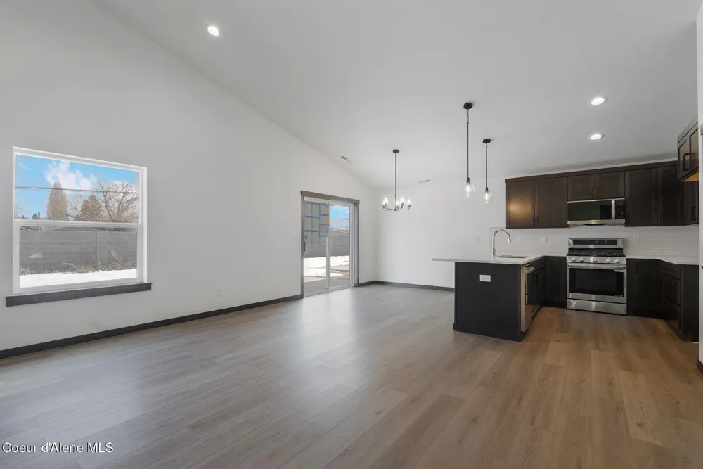 2238 Maverick Court Sandpoint, ID 83864