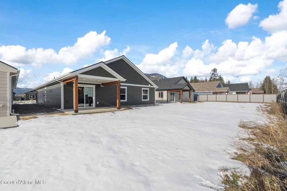 2238 Maverick Court Sandpoint, ID 83864