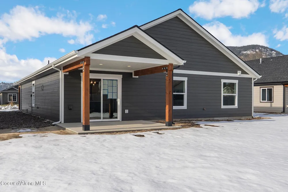 2238 Maverick Court Sandpoint, ID 83864