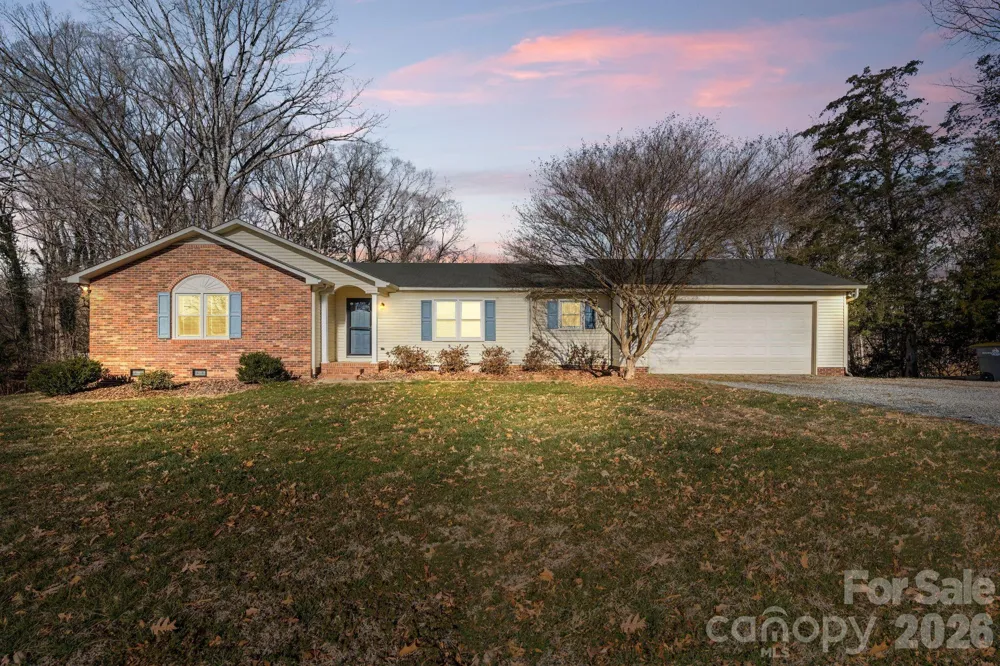 6200 Starlight Drive