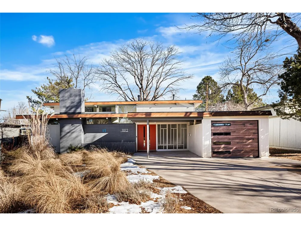 1812 S Ivanhoe Street