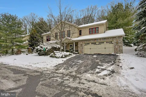 265 LONGVIEW DRIVE