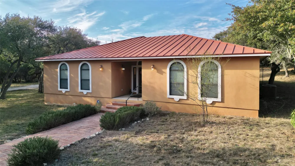 450 Windmill Oaks Drive Wimberley, TX 78676