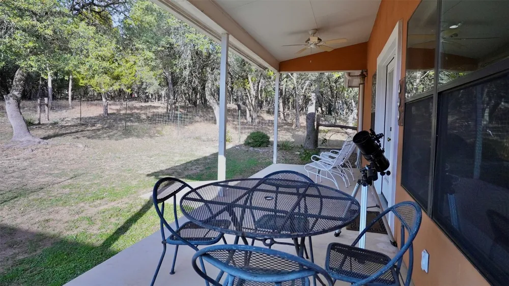 450 Windmill Oaks Drive Wimberley, TX 78676