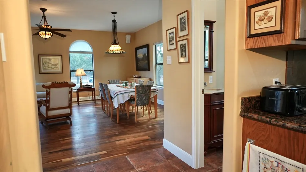 450 Windmill Oaks Drive Wimberley, TX 78676