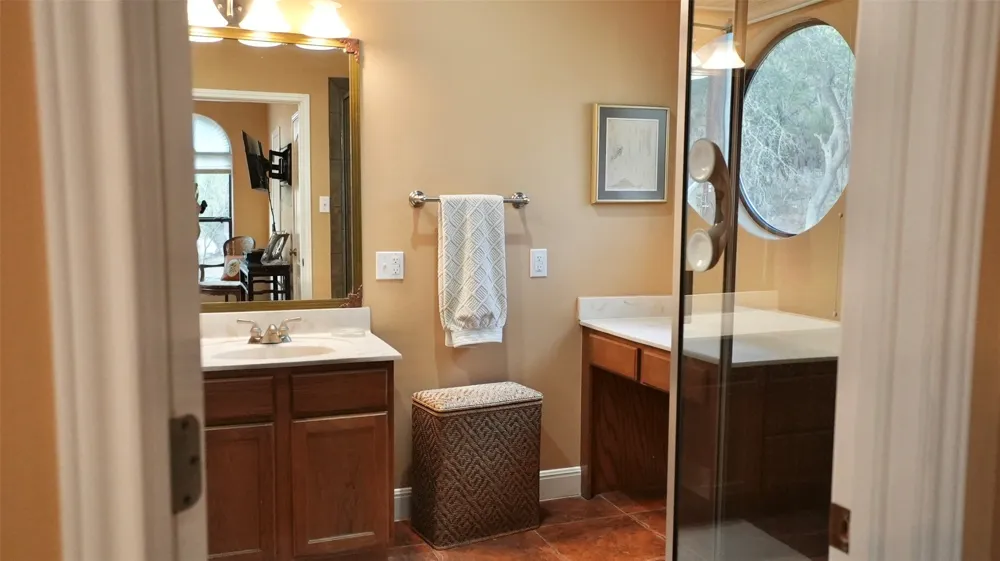 450 Windmill Oaks Drive Wimberley, TX 78676
