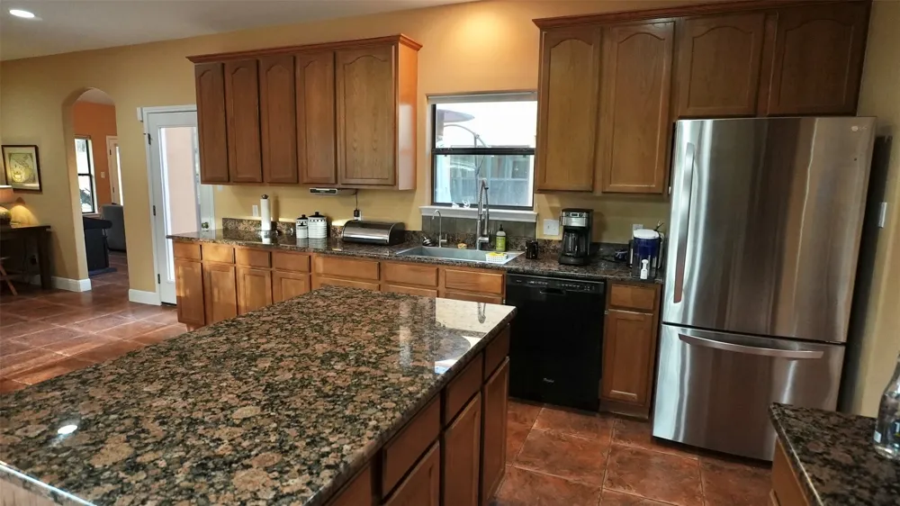 450 Windmill Oaks Drive Wimberley, TX 78676
