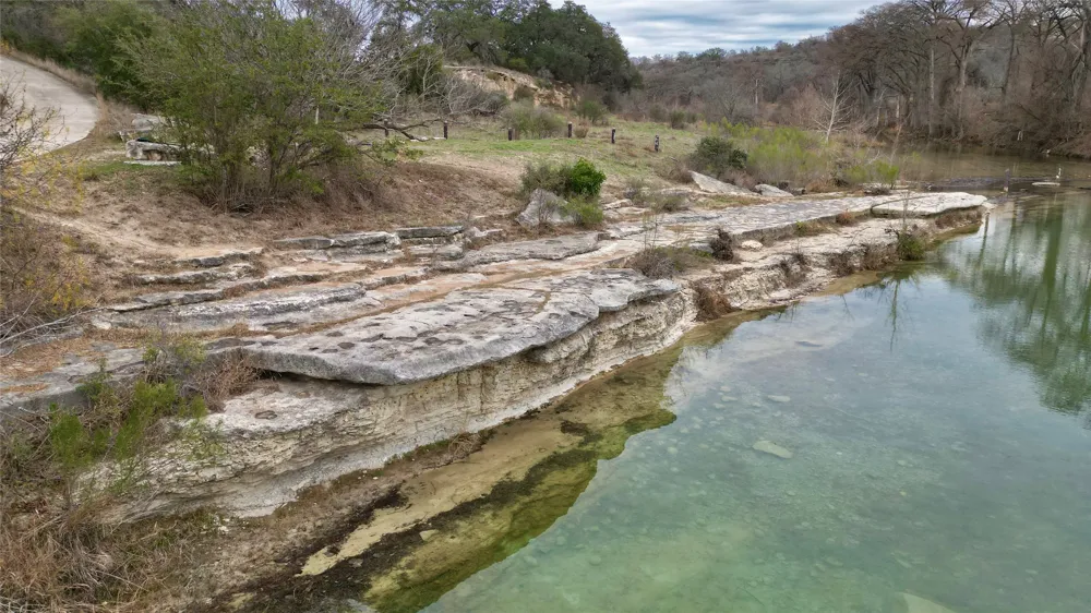 450 Windmill Oaks Drive Wimberley, TX 78676