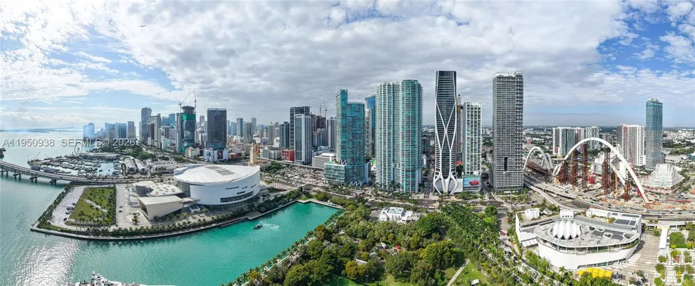 900 BISCAYNE BLVD #909 Miami, FL 33132