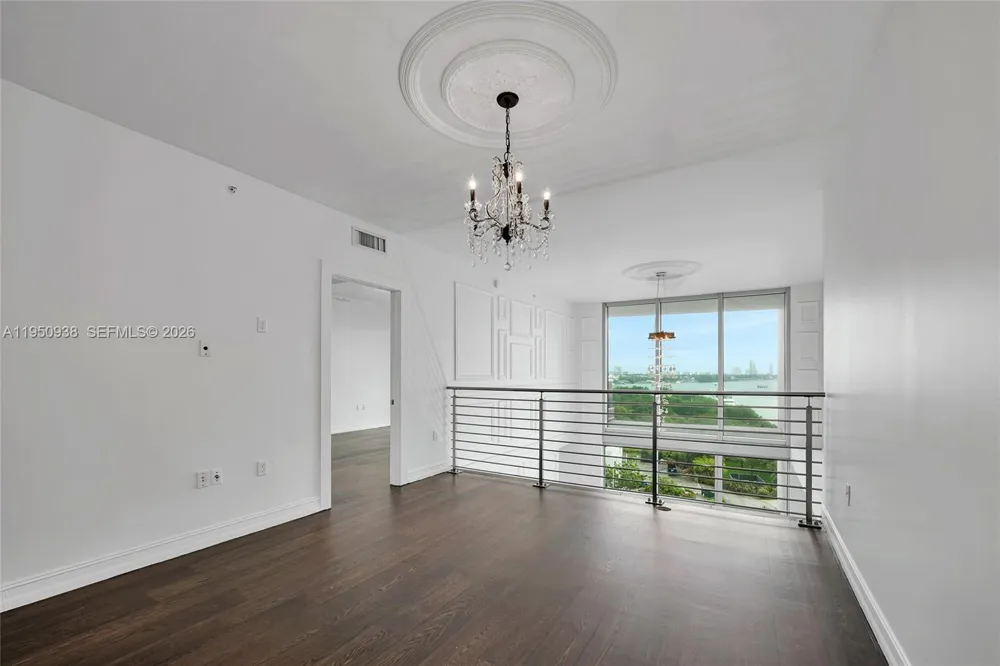 900 BISCAYNE BLVD #909 Miami, FL 33132