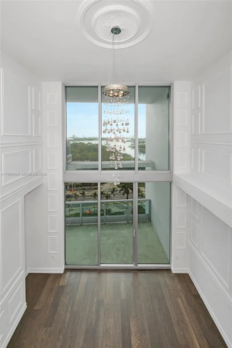 900 BISCAYNE BLVD #909 Miami, FL 33132