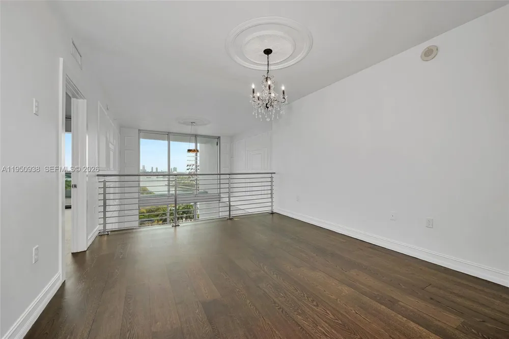 900 BISCAYNE BLVD #909 Miami, FL 33132