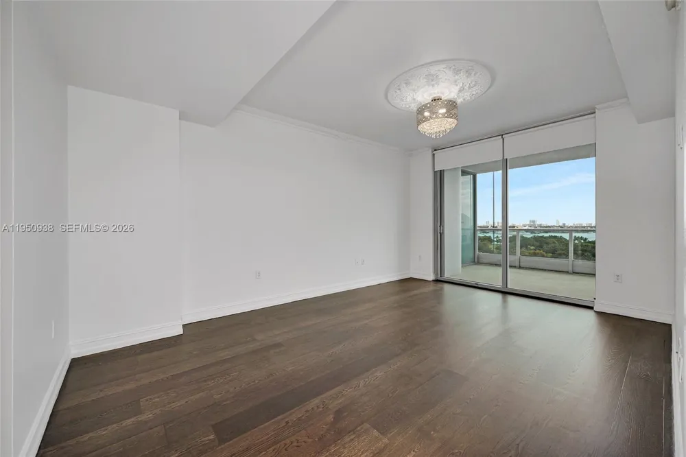 900 BISCAYNE BLVD #909 Miami, FL 33132