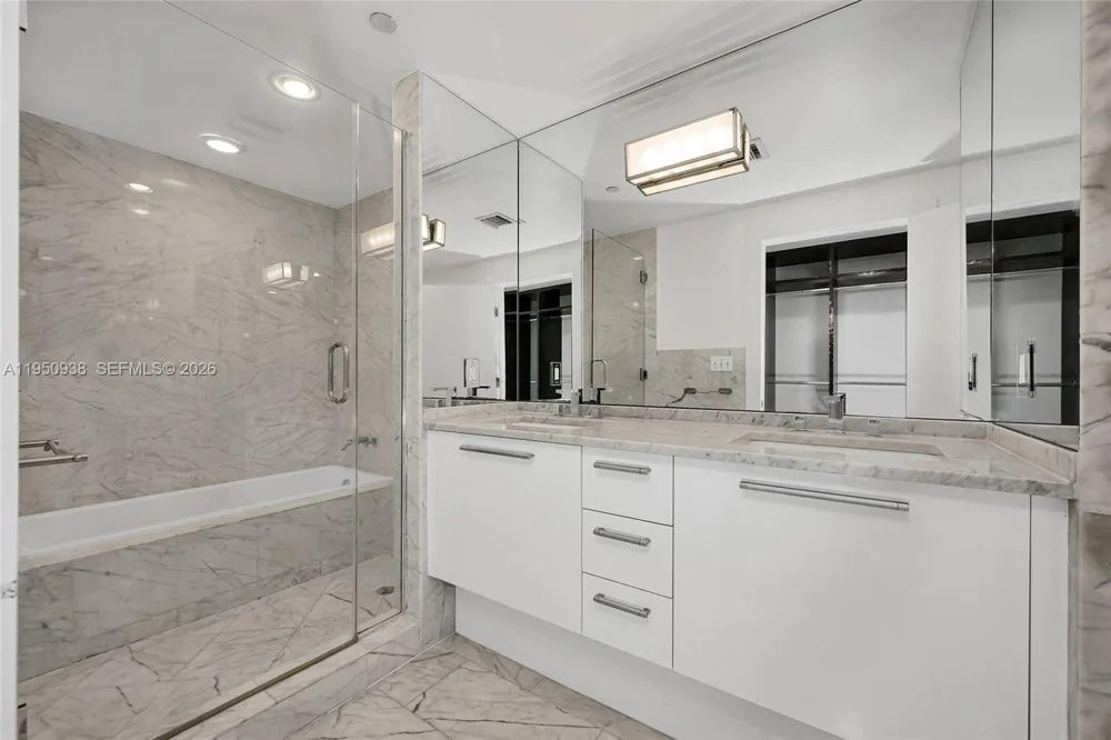 900 BISCAYNE BLVD #909 Miami, FL 33132