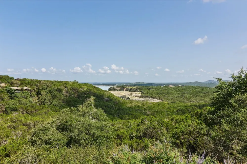 775 RAMBLEWOOD DRIVE Canyon Lake, TX 78133