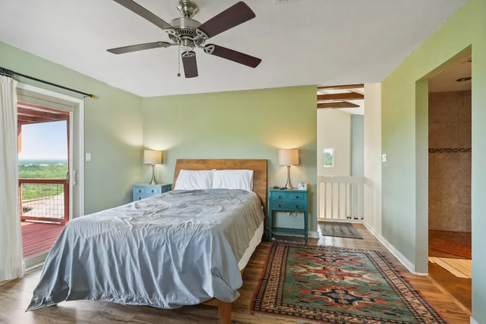 775 RAMBLEWOOD DRIVE Canyon Lake, TX 78133