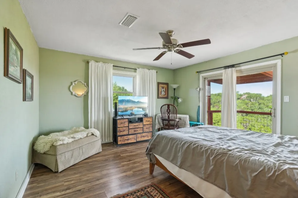 775 RAMBLEWOOD DRIVE Canyon Lake, TX 78133