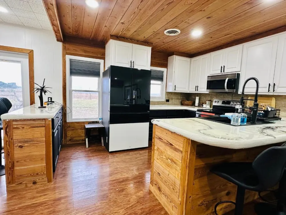 1696 E Fm 884 Yorktown, TX 78164