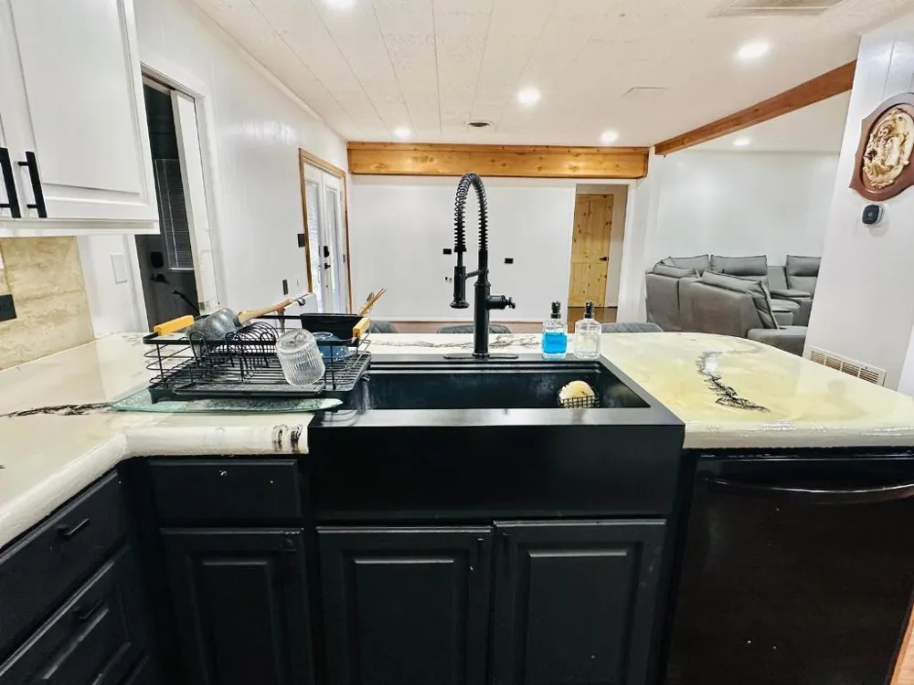 1696 E Fm 884 Yorktown, TX 78164