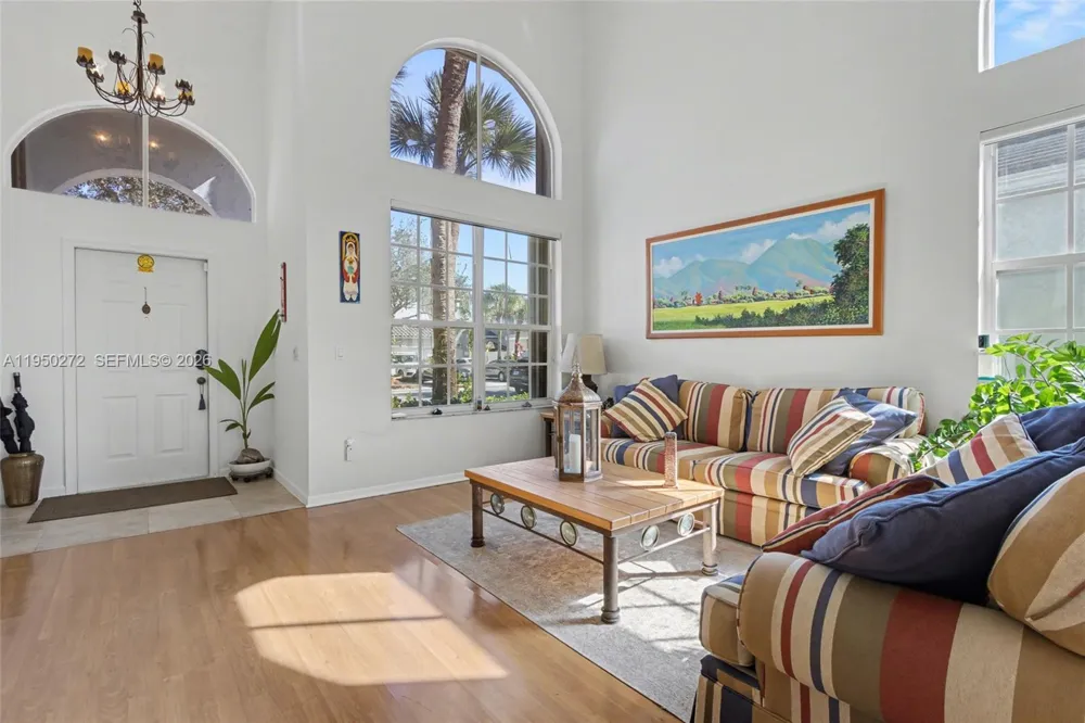 15842 NW 10th St Pembroke Pines, FL 33028