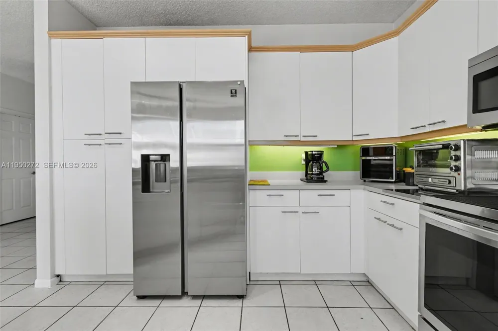 15842 NW 10th St Pembroke Pines, FL 33028