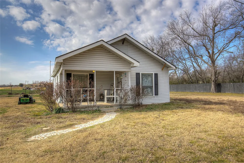 50 County Road 3557 Sulphur Bluff, TX 75481