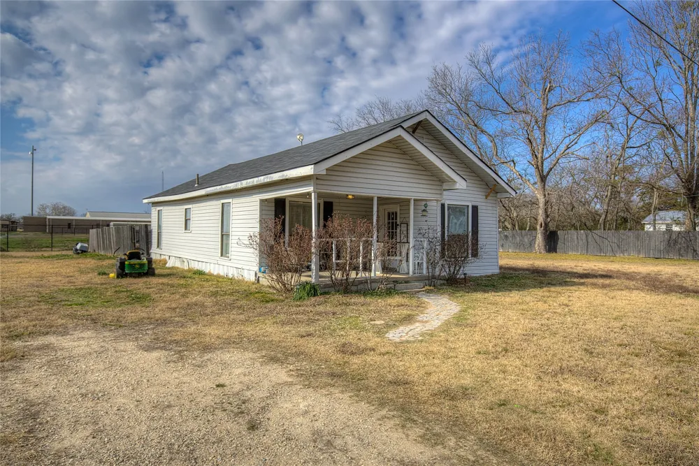 50 County Road 3557 Sulphur Bluff, TX 75481
