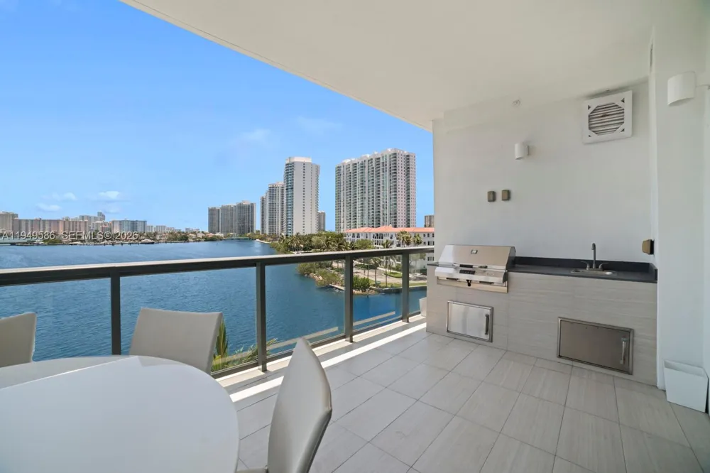 3300 NE 188th St #414 Aventura, FL 33180