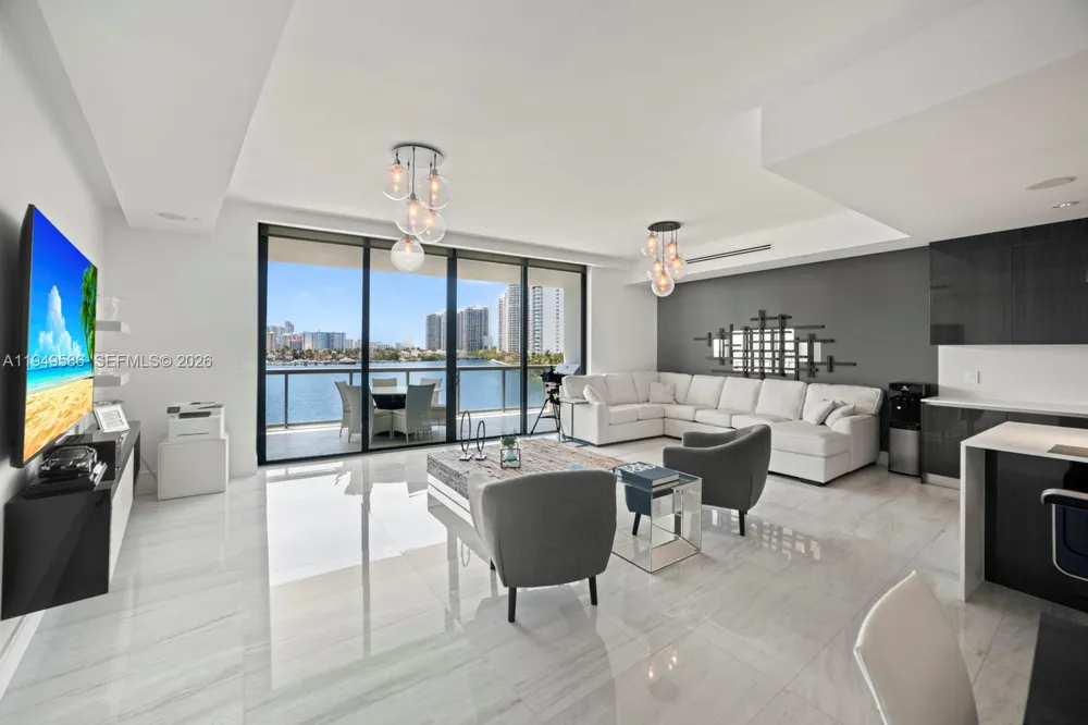 3300 NE 188th St #414 Aventura, FL 33180