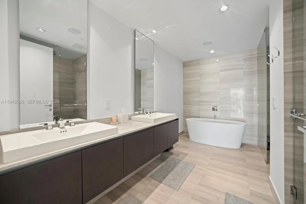 3300 NE 188th St #414 Aventura, FL 33180
