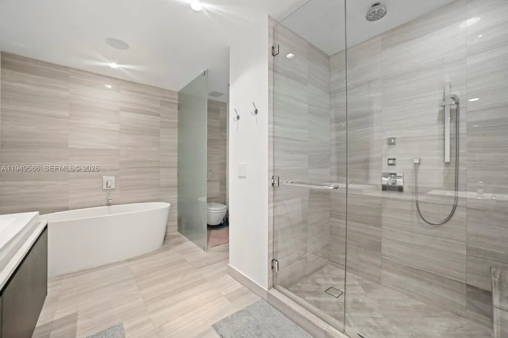 3300 NE 188th St #414 Aventura, FL 33180