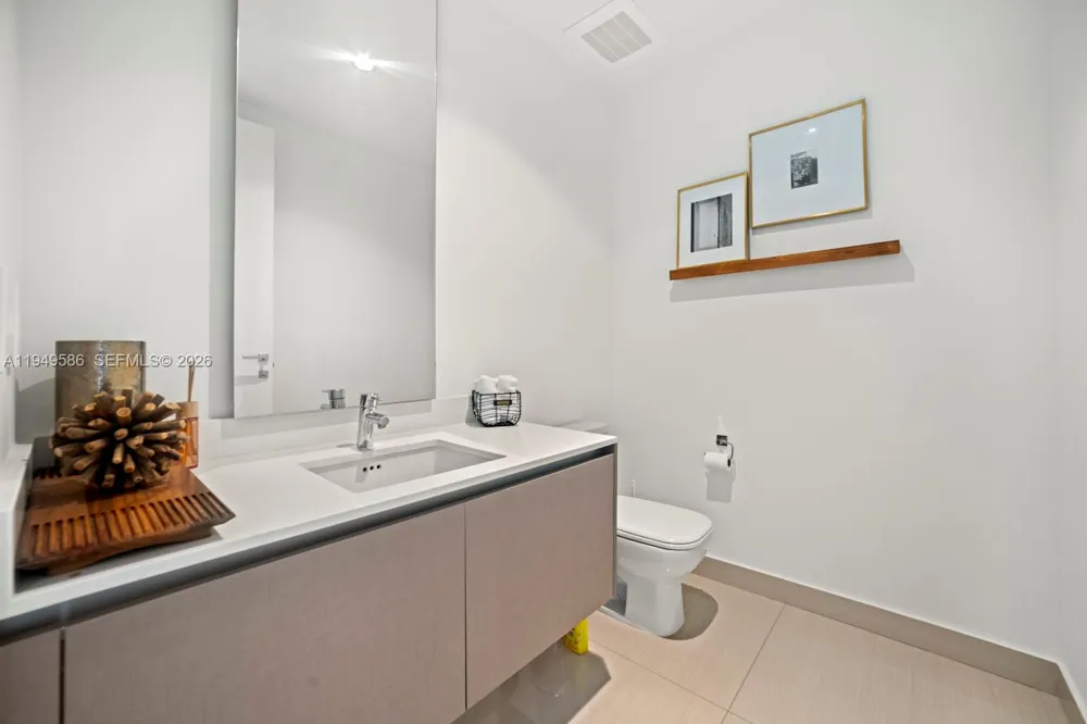 3300 NE 188th St #414 Aventura, FL 33180