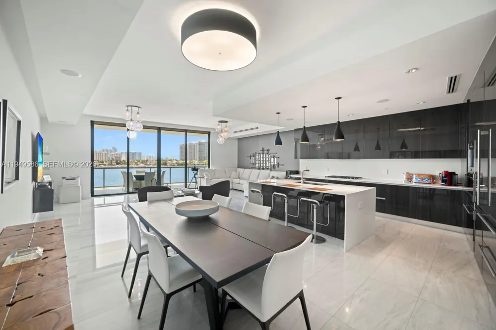 3300 NE 188th St #414 Aventura, FL 33180